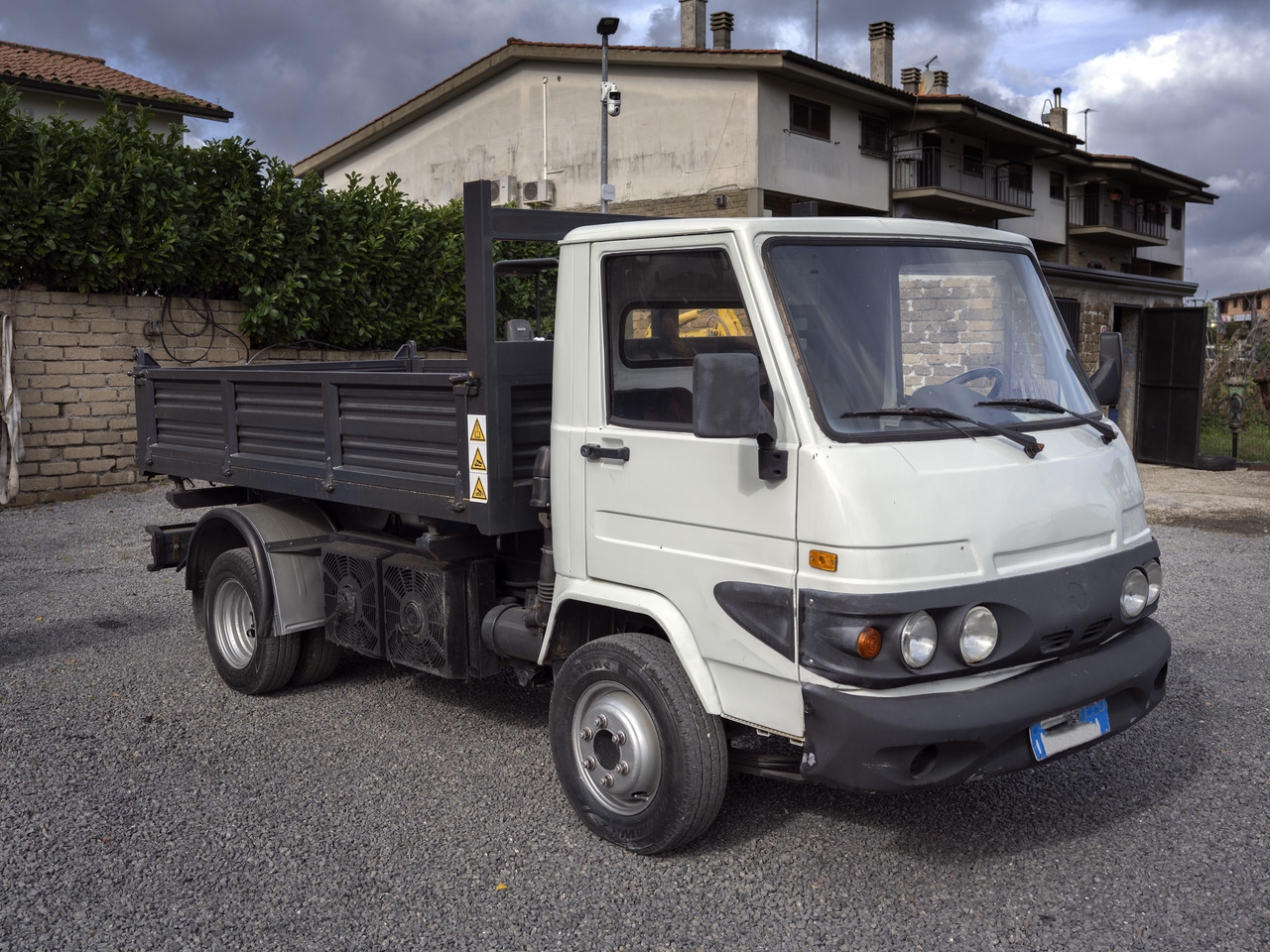 PIAGGIO THREE-SIDE TIPPER - 덤프트럭 : 사진 1 PIAGGIO THREE-SIDE TIPPER - 덤프트럭 : 사진 1