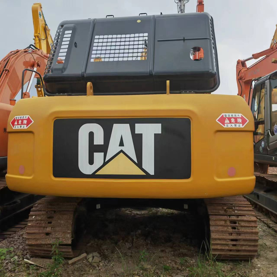 CATERPILLAR 325D2 - 크롤러 굴삭기 : 사진 4 CATERPILLAR 325D2 - 크롤러 굴삭기 : 사진 4