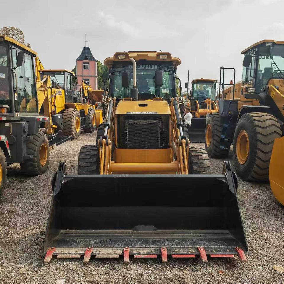 신규 백호 로더 CATERPILLAR 420F : 사진 9 신규 백호 로더 CATERPILLAR 420F : 사진 9