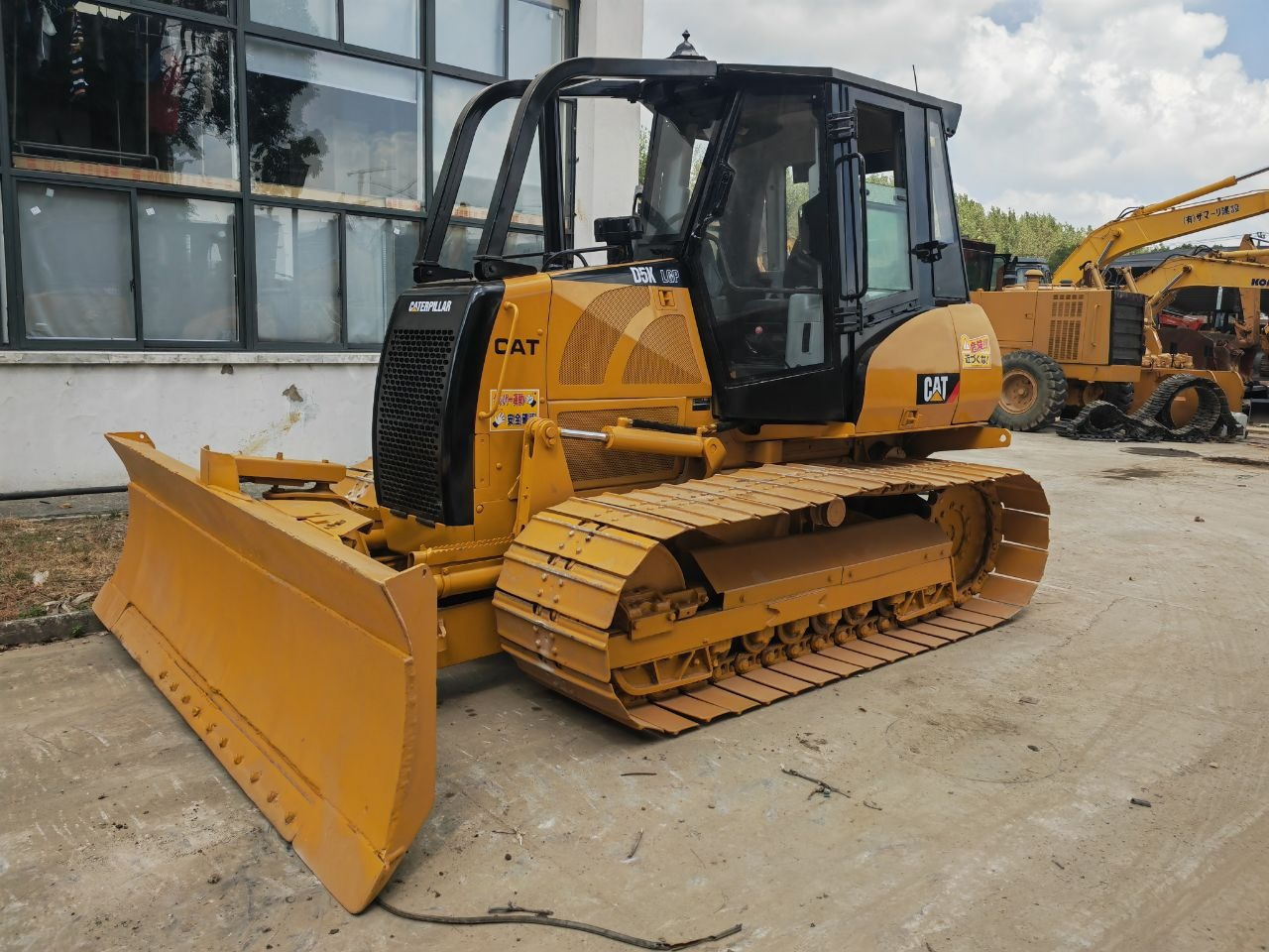 CATERPILLAR D5K - 불도저 : 사진 2 CATERPILLAR D5K - 불도저 : 사진 2