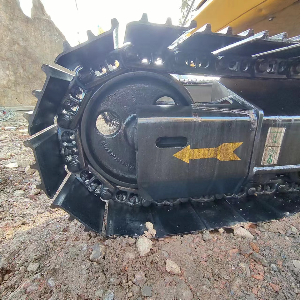 KOMATSU PC130 - 크롤러 굴삭기 : 사진 4 KOMATSU PC130 - 크롤러 굴삭기 : 사진 4