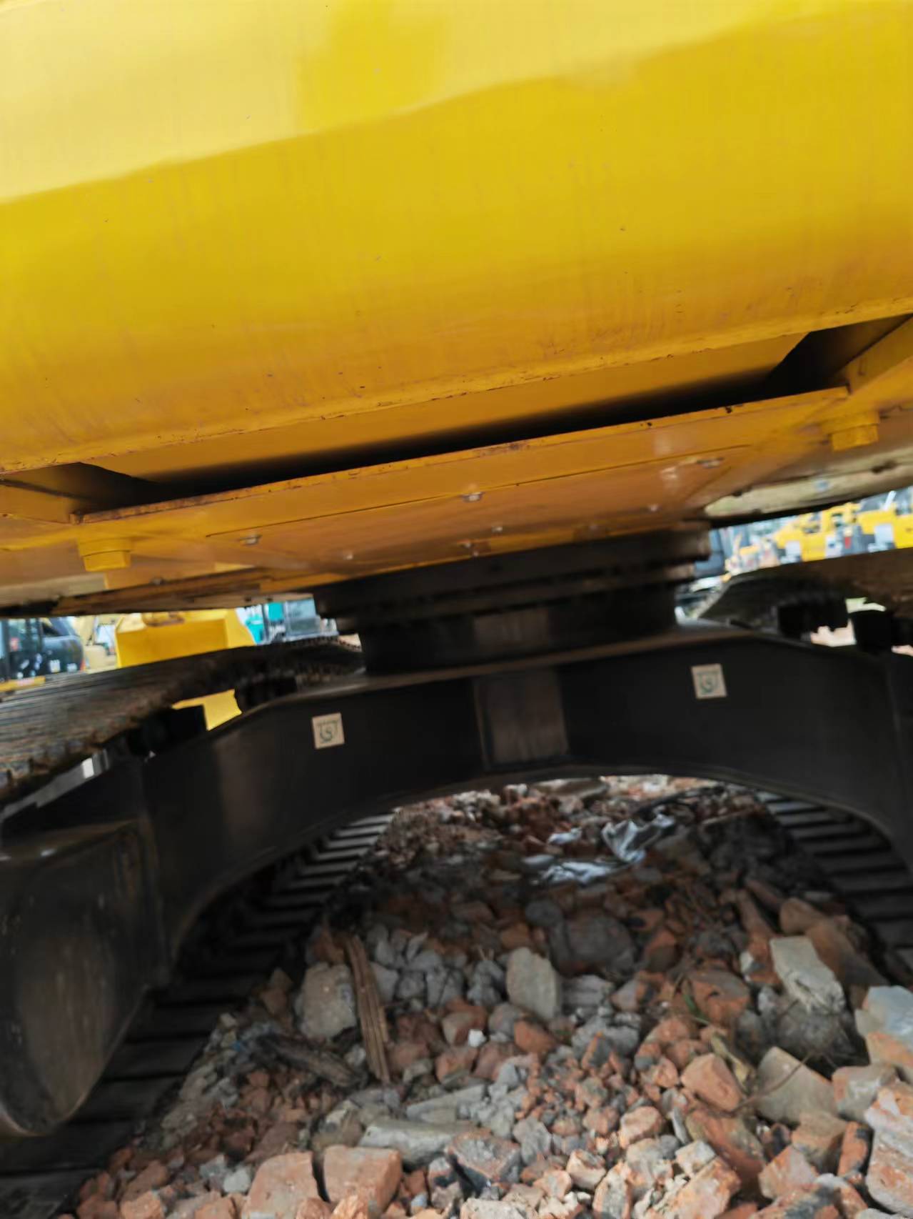 크롤러 굴삭기 KOMATSU PC200 : 사진 19