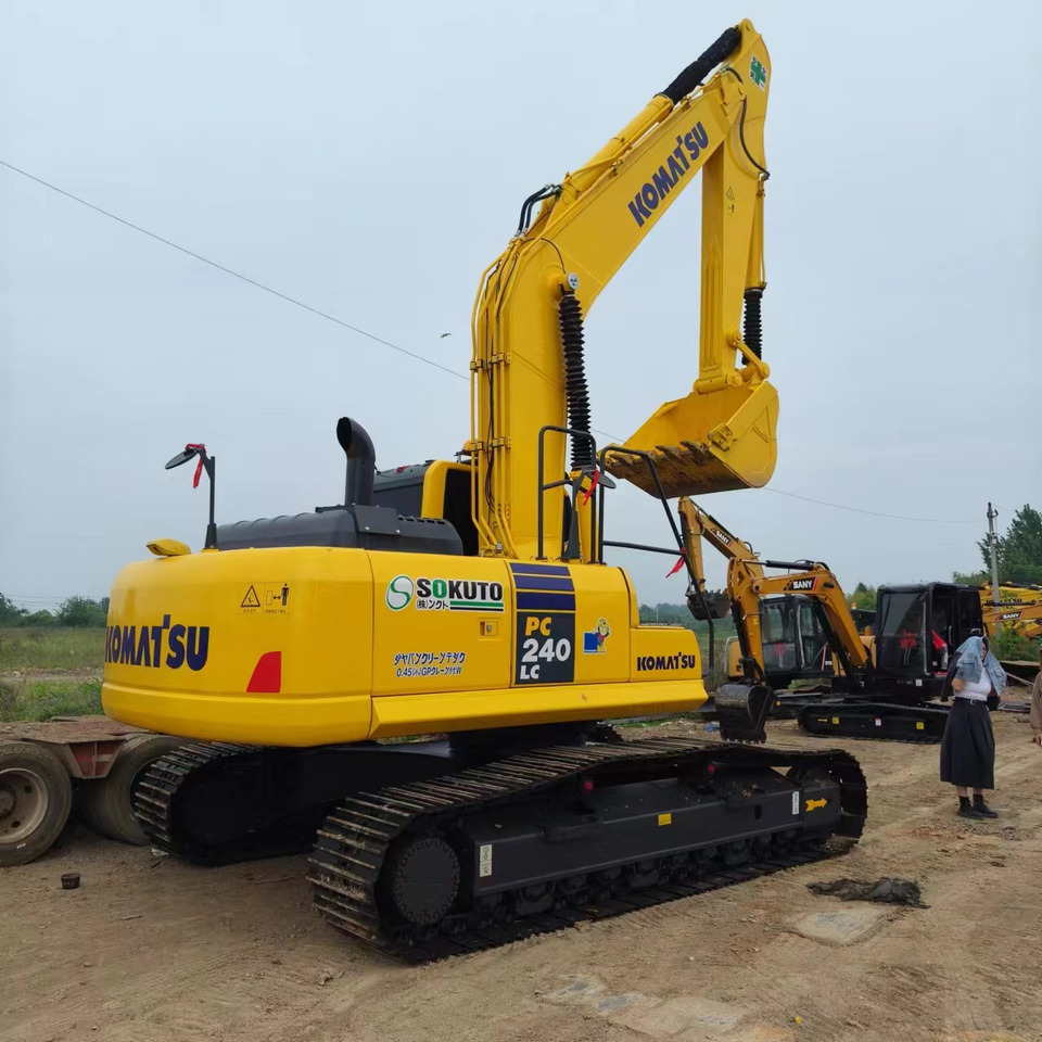 KOMATSU PC240LC-8 - 크롤러 굴삭기 : 사진 3 KOMATSU PC240LC-8 - 크롤러 굴삭기 : 사진 3