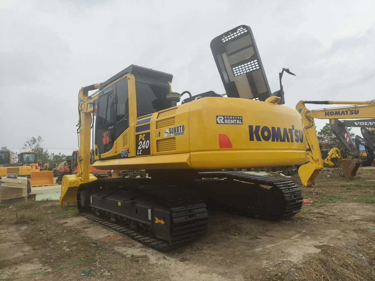 KOMATSU PC240LC-8 - 크롤러 굴삭기 : 사진 4 KOMATSU PC240LC-8 - 크롤러 굴삭기 : 사진 4