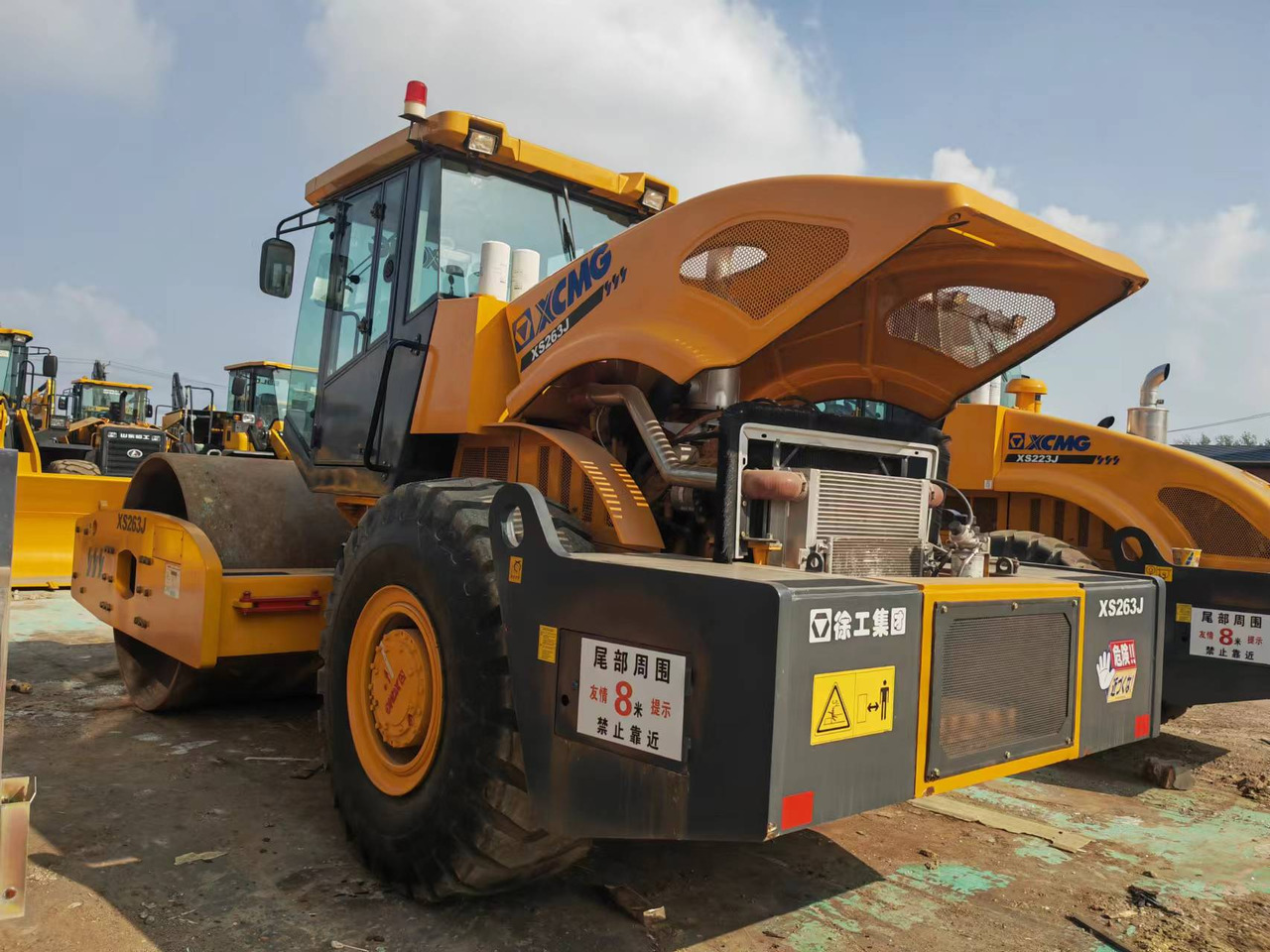 LIUGONG XS263J - 압축기 : 사진 4 LIUGONG XS263J - 압축기 : 사진 4