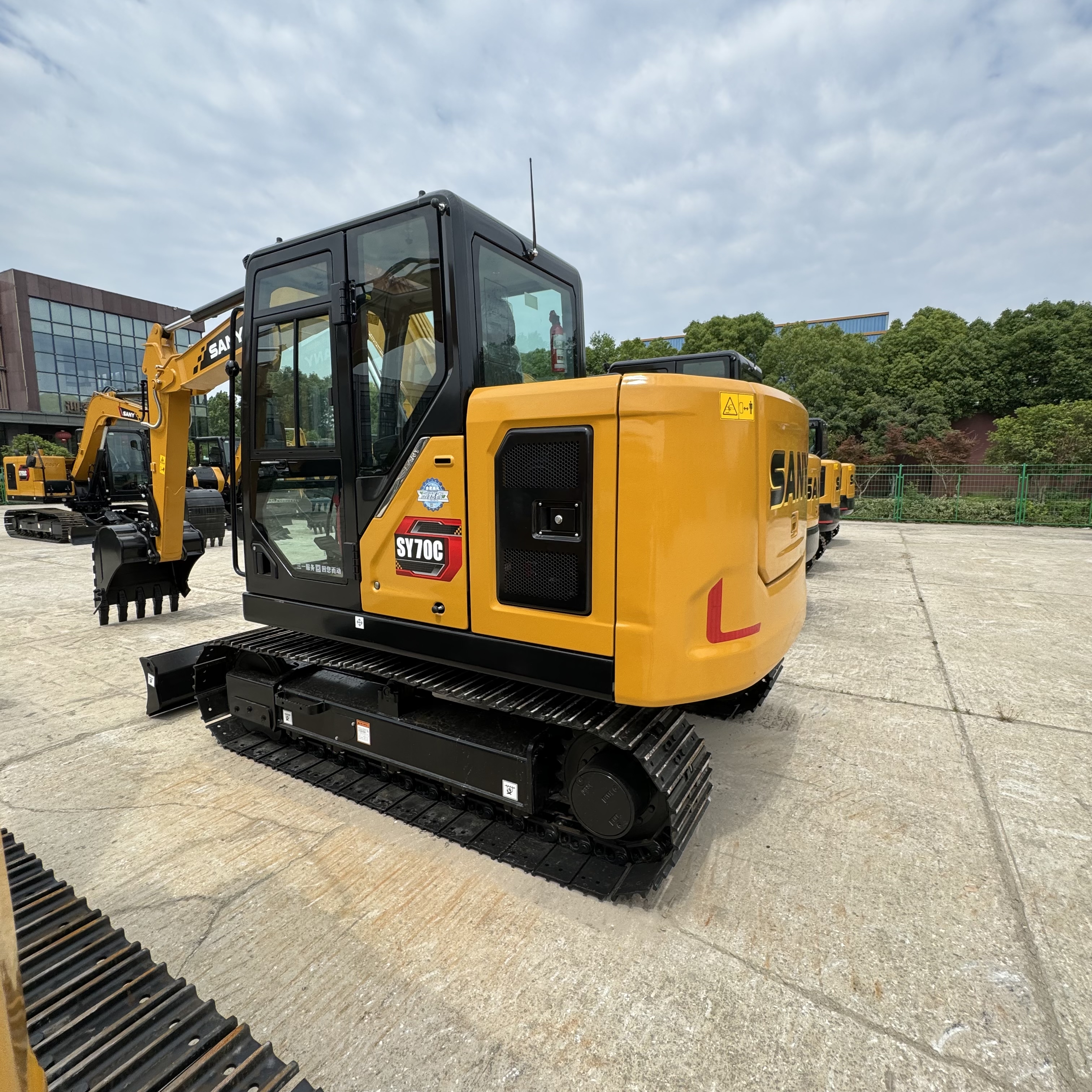 SANY SY70C - 크롤러 굴삭기 : 사진 1 SANY SY70C - 크롤러 굴삭기 : 사진 1