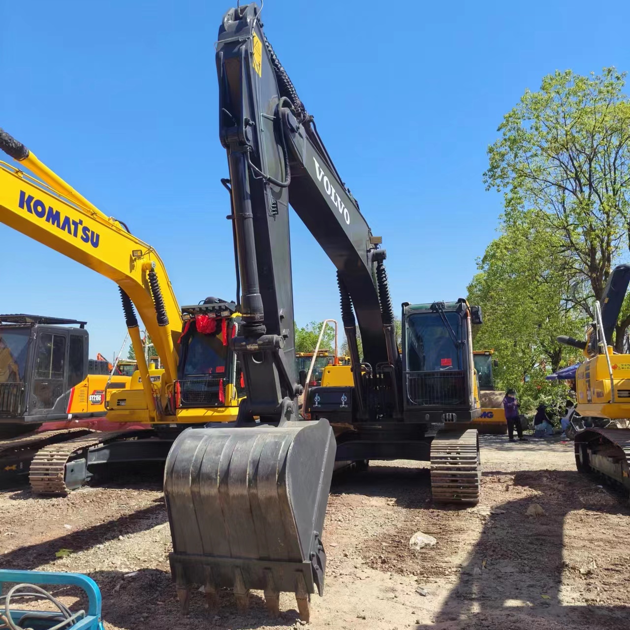 VOLVO EC210 - 크롤러 굴삭기 : 사진 2 VOLVO EC210 - 크롤러 굴삭기 : 사진 2