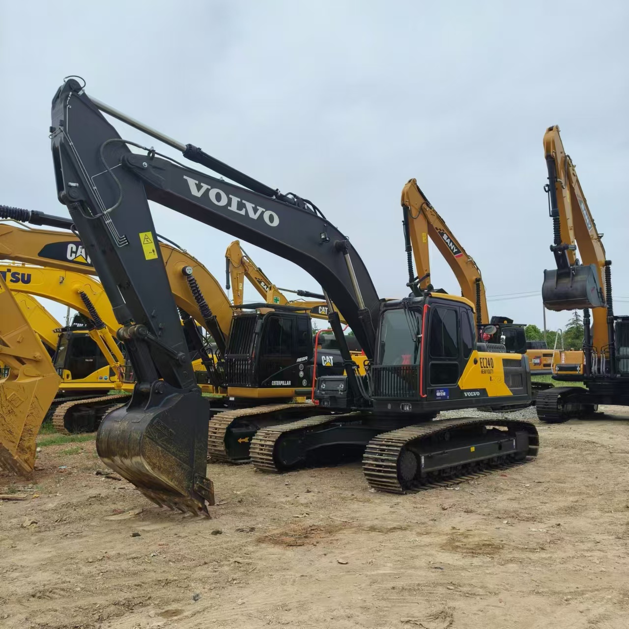 VOLVO EC240 - 크롤러 굴삭기 : 사진 1 VOLVO EC240 - 크롤러 굴삭기 : 사진 1