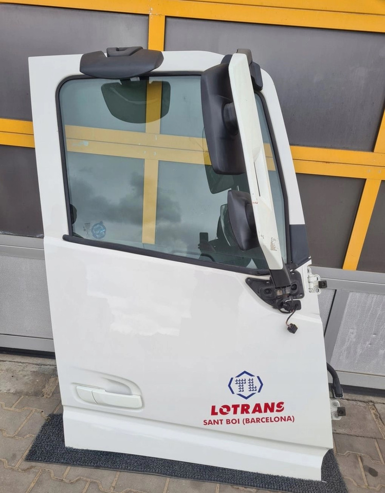 DRZWI KOMPLETNE PRAWE VOLVO FH 4 1103 - 도어 및 부품 : 사진 2 DRZWI KOMPLETNE PRAWE VOLVO FH 4 1103 - 도어 및 부품 : 사진 2