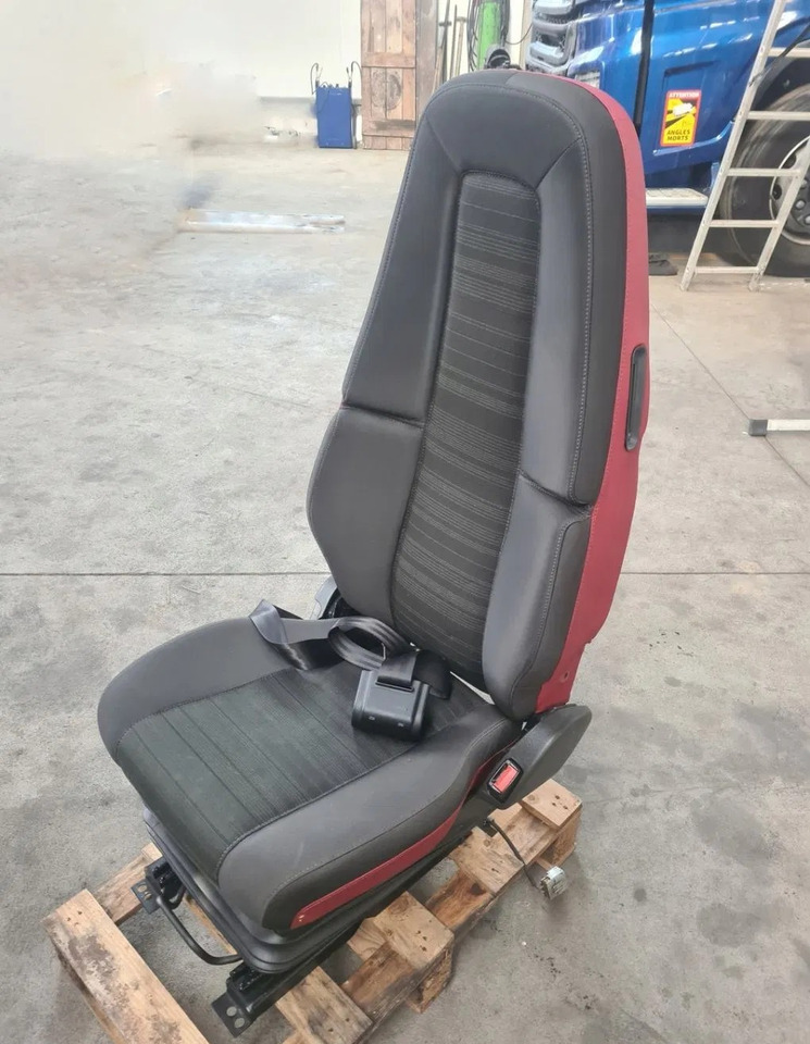 FOTEL PASAŻERA PRAWY PNEUMATYCZNY NISKA PODSTAWA VOLVO FH 4 FM 4 - 좌석 : 사진 1 FOTEL PASAŻERA PRAWY PNEUMATYCZNY NISKA PODSTAWA VOLVO FH 4 FM 4 - 좌석 : 사진 1