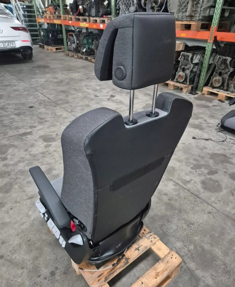 FOTEL PNEUMATYCZY SIEDZENIE KIEROWCY RENAULT RANGE GAMA T C K EVO LIFT - 좌석 : 사진 5 FOTEL PNEUMATYCZY SIEDZENIE KIEROWCY RENAULT RANGE GAMA T C K EVO LIFT - 좌석 : 사진 5