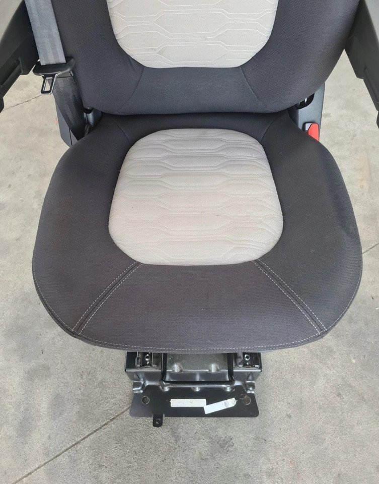 FOTEL PRAWY SIEDZENIE PASAŻERA FORD F-MAX CARGO EURO 6 - 좌석 : 사진 4 FOTEL PRAWY SIEDZENIE PASAŻERA FORD F-MAX CARGO EURO 6 - 좌석 : 사진 4