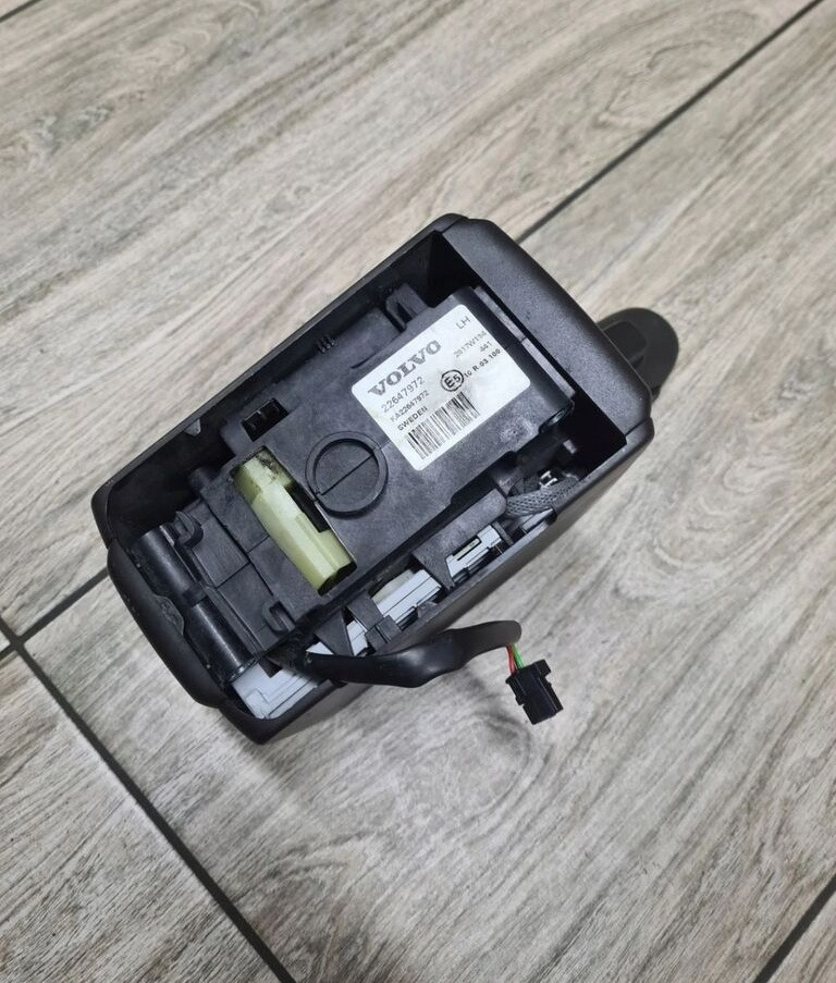 JOYSTICK ZMIANY BIEGÓW GAŁKA LEWAREK VOLVO FH 4 FM 4 FH 16 EURO 6 22647972 Volvo FH 4 FM 4 FH 16 EURO 6 22647972 Volvo VOLVO FH 4 FM 4 FH 16 EURO 6 22647972 - 기어 스틱 트럭 용 : 사진 2 JOYSTICK ZMIANY BIEGÓW GAŁKA LEWAREK VOLVO FH 4 FM 4 FH 16 EURO 6 22647972 Volvo FH 4 FM 4 FH 16 EURO 6 22647972 Volvo VOLVO FH 4 FM 4 FH 16 EURO 6 22647972 - 기어 스틱 트럭 용 : 사진 2