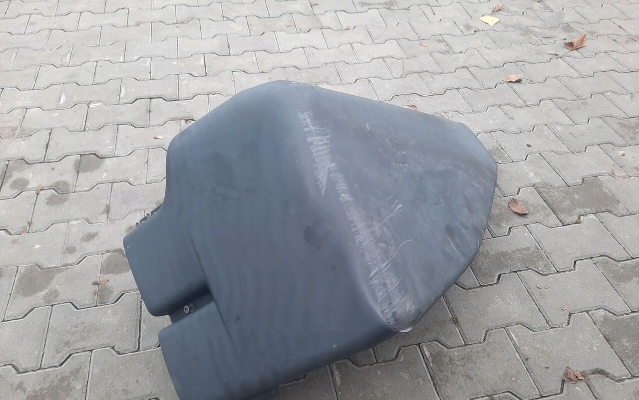KOMIN WLOT POWIETRZA CZAPKA KABINY 21285236 Volvo FH 4 - 공기 흡입 시스템 트럭 용 : 사진 3 KOMIN WLOT POWIETRZA CZAPKA KABINY 21285236 Volvo FH 4 - 공기 흡입 시스템 트럭 용 : 사진 3