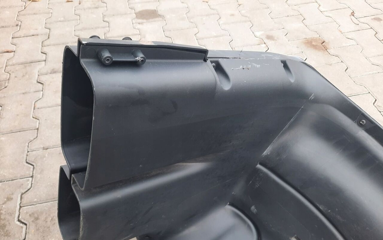 KOMIN WLOT POWIETRZA CZAPKA KABINY 21285236 Volvo FH 4 - 공기 흡입 시스템 트럭 용 : 사진 1 KOMIN WLOT POWIETRZA CZAPKA KABINY 21285236 Volvo FH 4 - 공기 흡입 시스템 트럭 용 : 사진 1