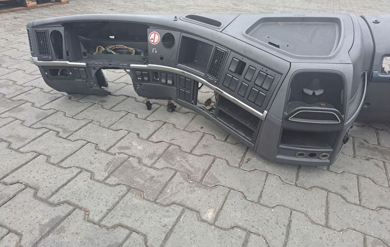 KONSOLA KOMPLETNA KOKPIT DESKA VOLVO FM 9 13 LIFT - 대시보드 트럭 용 : 사진 4 KONSOLA KOMPLETNA KOKPIT DESKA VOLVO FM 9 13 LIFT - 대시보드 트럭 용 : 사진 4