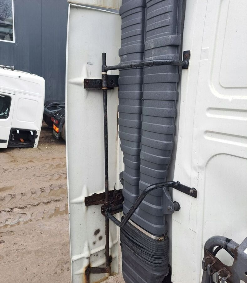 OWIEWKA LEWA SPOILER ZAKABINOWY VOLVO FH 12 13 - 공기역학/ 스포일러 트럭 용 : 사진 4 OWIEWKA LEWA SPOILER ZAKABINOWY VOLVO FH 12 13 - 공기역학/ 스포일러 트럭 용 : 사진 4