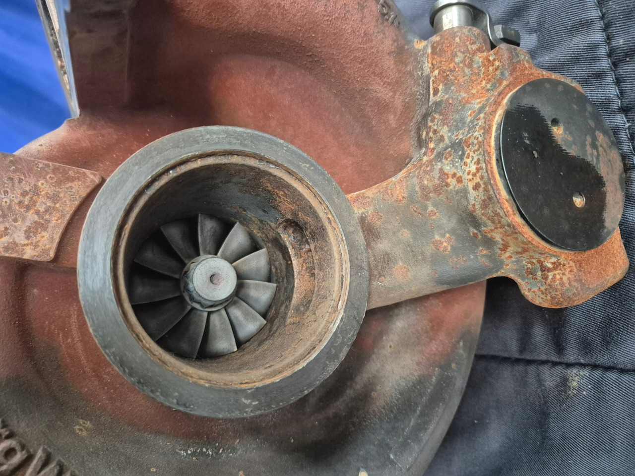 RENAULT TURBINA TURBOSPRĘŻARKA TURBO I-SAVE VOLVO FH 5 Renault T-Serie Evo DTI 13 - 터보 트럭 용 : 사진 5 RENAULT TURBINA TURBOSPRĘŻARKA TURBO I-SAVE VOLVO FH 5 Renault T-Serie Evo DTI 13 - 터보 트럭 용 : 사진 5