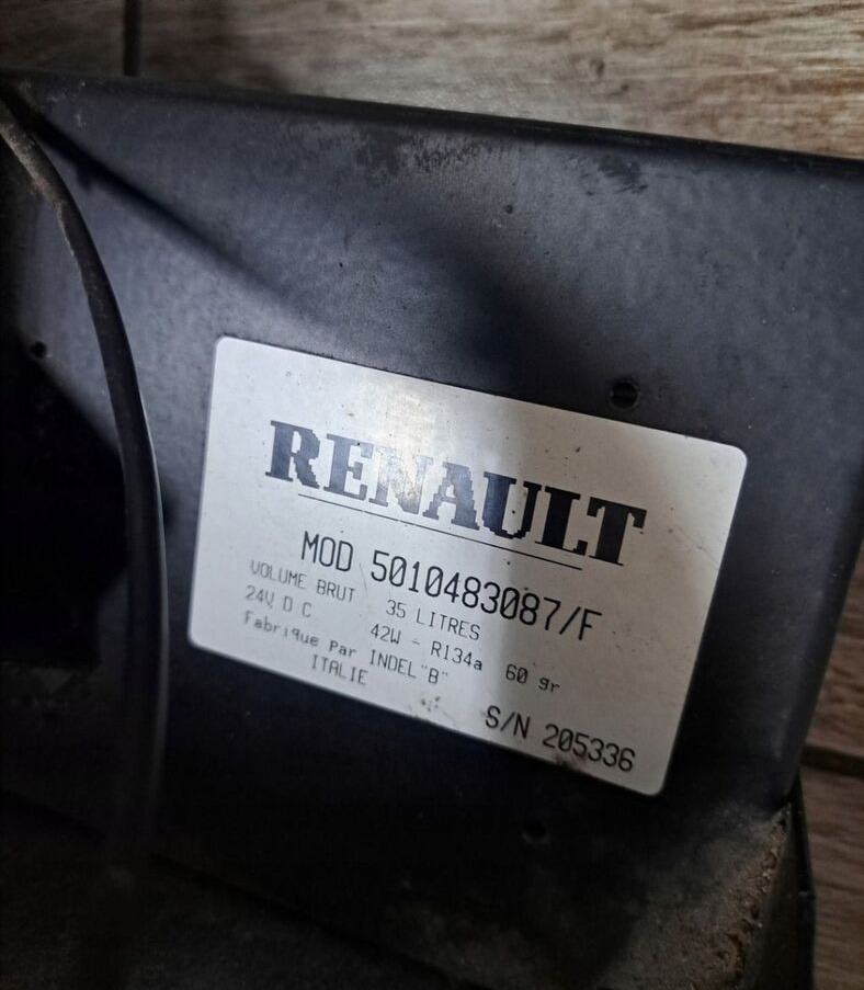 Renault LODÓWKA CHŁODZIARKA RENAULT MAGNUM DXI E-TECH 5010483087 - 운전실 및 내부 트럭 용 : 사진 2 Renault LODÓWKA CHŁODZIARKA RENAULT MAGNUM DXI E-TECH 5010483087 - 운전실 및 내부 트럭 용 : 사진 2
