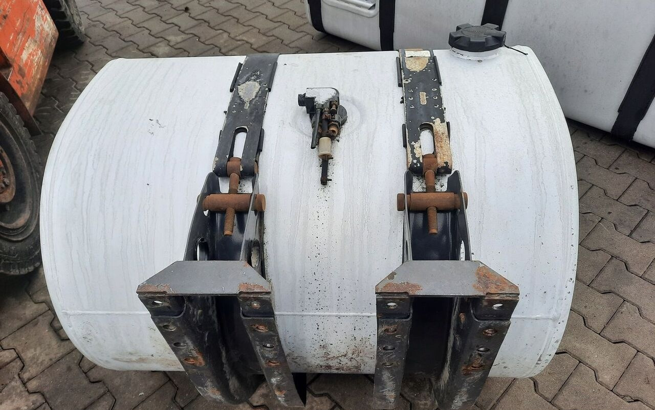 Renault ZBIORNIK PALIWA RENAULT GAMA RANGE T 100/70/70 20503505 - 연료 탱크 트럭 용 : 사진 4 Renault ZBIORNIK PALIWA RENAULT GAMA RANGE T 100/70/70 20503505 - 연료 탱크 트럭 용 : 사진 4