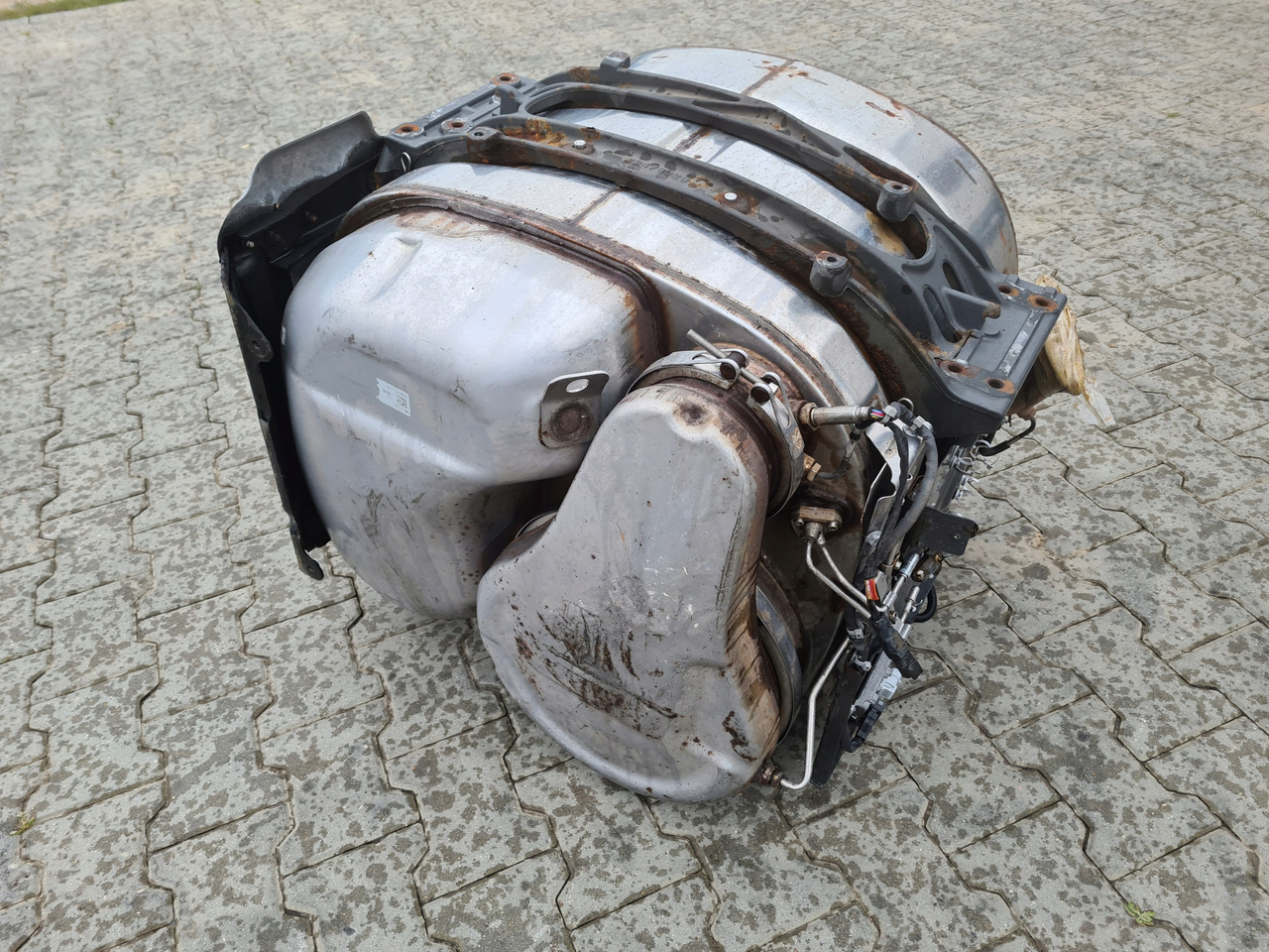 촉매 컨버터 VOLVO KATALIZATOR TŁUMIK DPF FILTR KOMPLETNY VOLVO FH 4 FM 4 RENAULT GAMA T RANGE : 사진 6 촉매 컨버터 VOLVO KATALIZATOR TŁUMIK DPF FILTR KOMPLETNY VOLVO FH 4 FM 4 RENAULT GAMA T RANGE : 사진 6