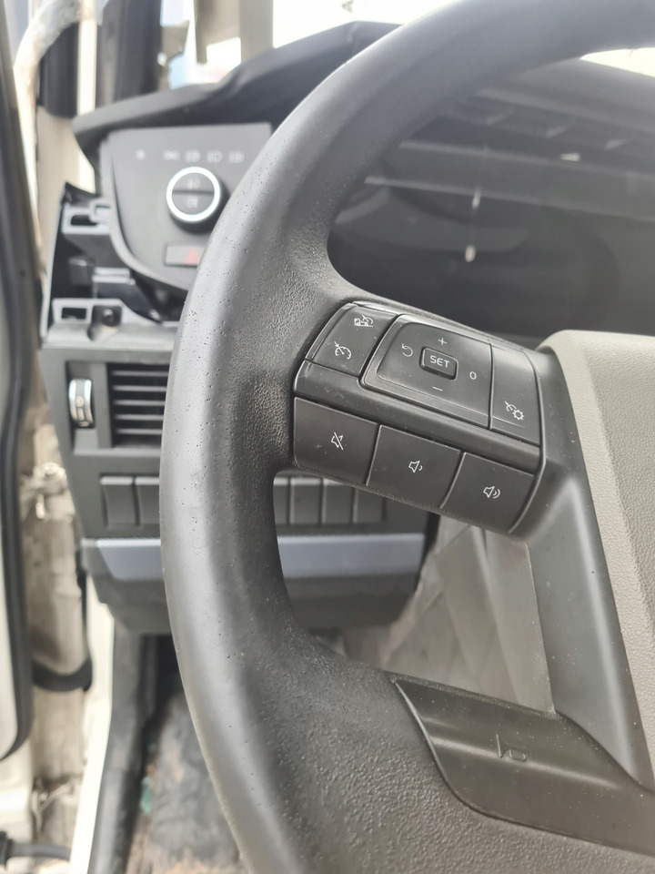 VOLVO WIELOFUNKCYJNA KOMPLETNA - 스티어링 휠 트럭 용 : 사진 3 VOLVO WIELOFUNKCYJNA KOMPLETNA - 스티어링 휠 트럭 용 : 사진 3