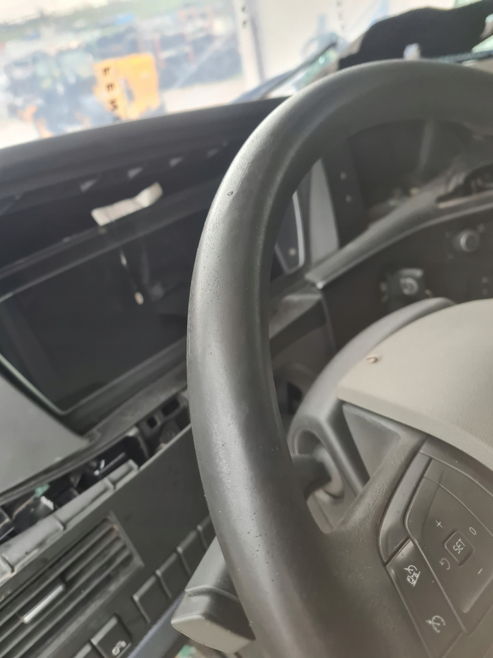 VOLVO WIELOFUNKCYJNA KOMPLETNA - 스티어링 휠 트럭 용 : 사진 4 VOLVO WIELOFUNKCYJNA KOMPLETNA - 스티어링 휠 트럭 용 : 사진 4