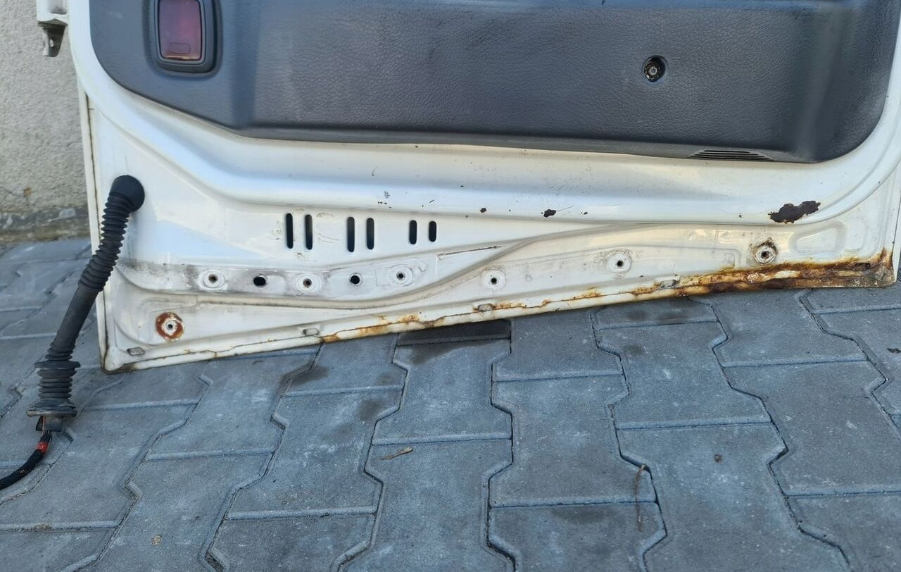 Volvo FH - 도어 및 부품 트럭 용 : 사진 2 Volvo FH - 도어 및 부품 트럭 용 : 사진 2