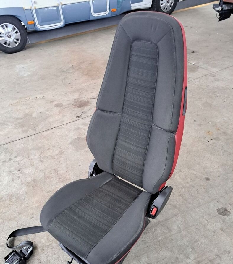 Volvo FOTEL PASAŻERA PRAWY VOLVO FH 4 FM 4 - 좌석 트럭 용 : 사진 3 Volvo FOTEL PASAŻERA PRAWY VOLVO FH 4 FM 4 - 좌석 트럭 용 : 사진 3