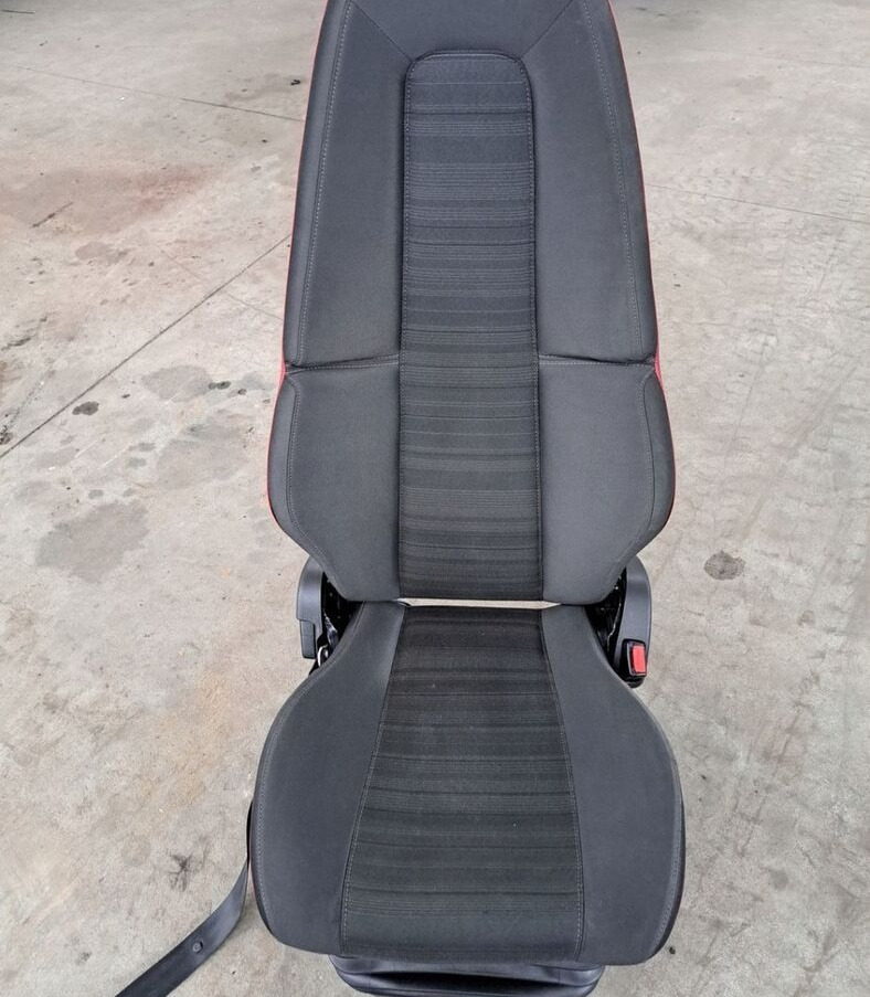 Volvo FOTEL PASAŻERA PRAWY VOLVO FH 4 FM 4 - 좌석 트럭 용 : 사진 1 Volvo FOTEL PASAŻERA PRAWY VOLVO FH 4 FM 4 - 좌석 트럭 용 : 사진 1