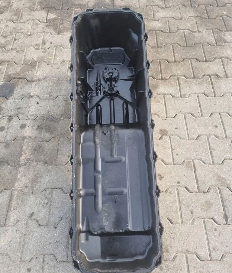 Volvo MISA SILNIKA FH FM 13 D13 - 오일 팬 트럭 용 : 사진 3 Volvo MISA SILNIKA FH FM 13 D13 - 오일 팬 트럭 용 : 사진 3