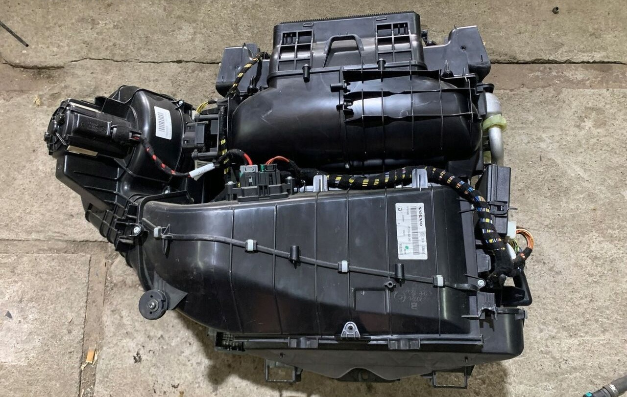 Volvo NAGRZEWNICA KOMPLETNA VOLVO FH 4 - 난방/ 환기 트럭 용 : 사진 1 Volvo NAGRZEWNICA KOMPLETNA VOLVO FH 4 - 난방/ 환기 트럭 용 : 사진 1