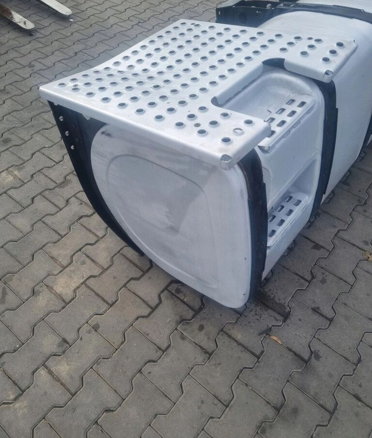 Volvo OE 20873121 Renault RENAULT PREMIUM MAGNUM DXI GAMA T VOLVO FH 13 4 truck - 연료 탱크 트럭 용 : 사진 5 Volvo OE 20873121 Renault RENAULT PREMIUM MAGNUM DXI GAMA T VOLVO FH 13 4 truck - 연료 탱크 트럭 용 : 사진 5