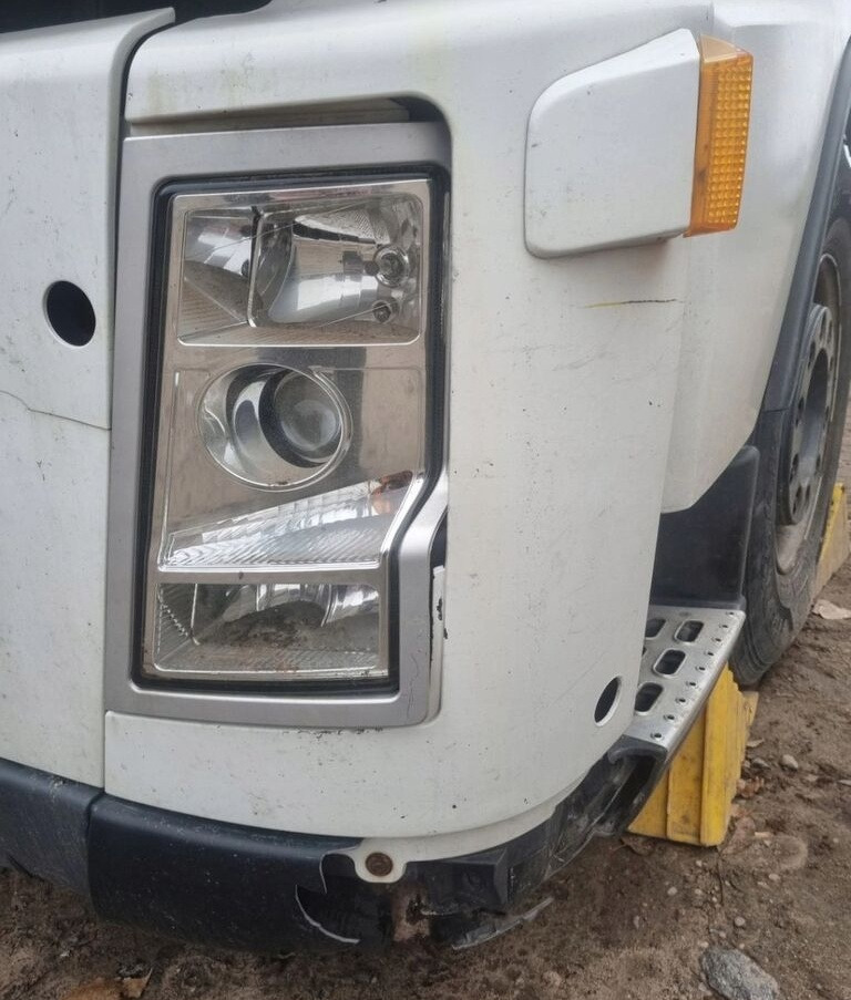 Volvo PRZÓD KOMPLETNY LAMPA OSŁONA Volvo FH FM 7 9 12 13 - 범퍼 트럭 용 : 사진 5 Volvo PRZÓD KOMPLETNY LAMPA OSŁONA Volvo FH FM 7 9 12 13 - 범퍼 트럭 용 : 사진 5