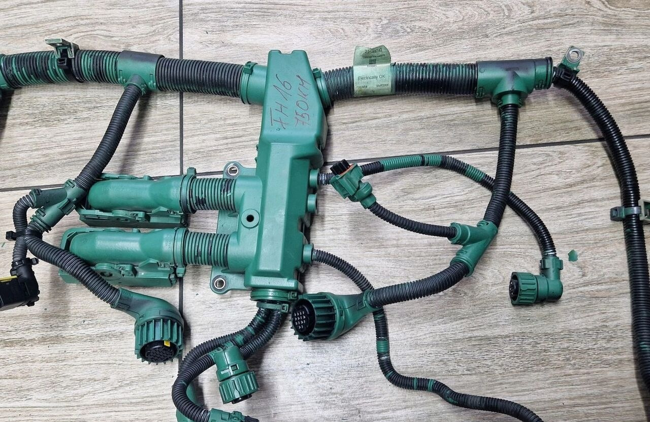 Volvo WIĄZKA INSTALACJA SILNIKA FH 16 D16K EURO 6 22549742 1 Volvo - 케이블/ 와이어 하니스 트럭 용 : 사진 3 Volvo WIĄZKA INSTALACJA SILNIKA FH 16 D16K EURO 6 22549742 1 Volvo - 케이블/ 와이어 하니스 트럭 용 : 사진 3