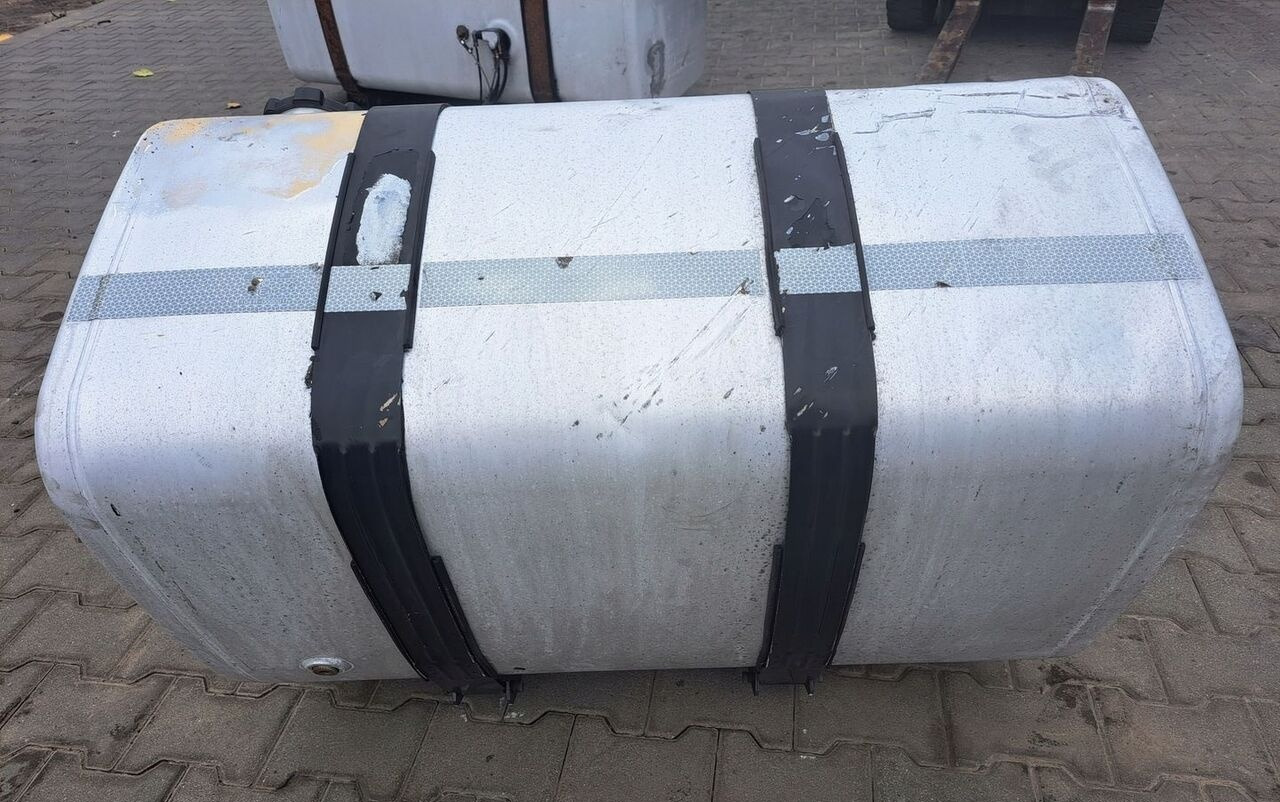 ZBIORNIK PALIWA RENAULT GAMA T VOLVO FH 4 FM 4 LOW DECK 100x69x5 22038777 - 연료 탱크 트럭 용 : 사진 1 ZBIORNIK PALIWA RENAULT GAMA T VOLVO FH 4 FM 4 LOW DECK 100x69x5 22038777 - 연료 탱크 트럭 용 : 사진 1