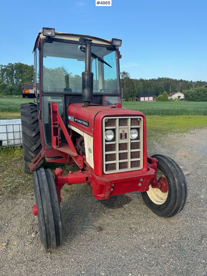 1977 International 454 4x2. Rep object. - 장궤형 트랙터 : 사진 2 1977 International 454 4x2. Rep object. - 장궤형 트랙터 : 사진 2