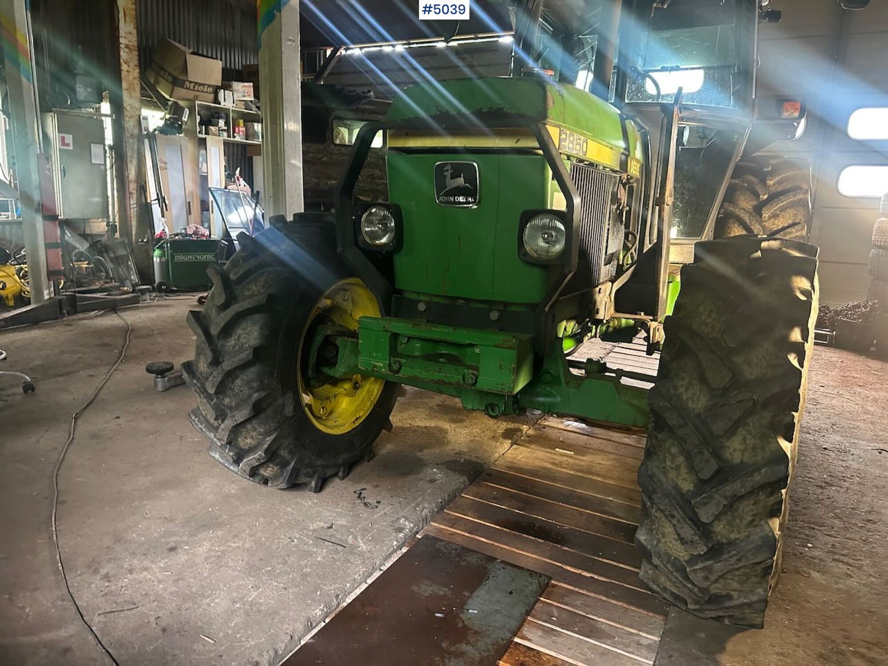 1987 John Deere 2850 Synchron w/ front loader - 장궤형 트랙터 : 사진 2 1987 John Deere 2850 Synchron w/ front loader - 장궤형 트랙터 : 사진 2