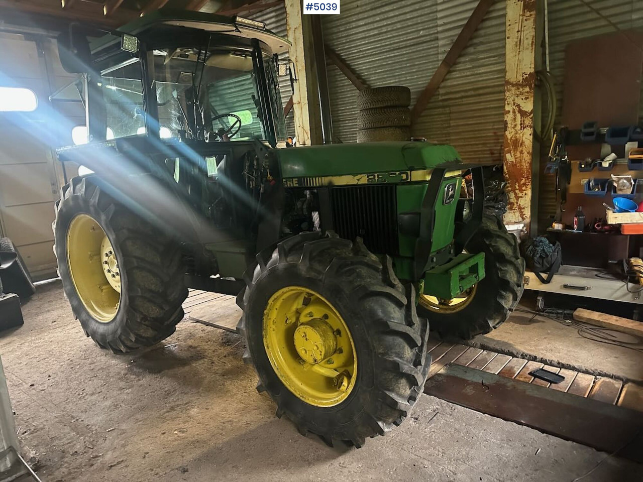 1987 John Deere 2850 Synchron w/ front loader - 장궤형 트랙터 : 사진 1 1987 John Deere 2850 Synchron w/ front loader - 장궤형 트랙터 : 사진 1