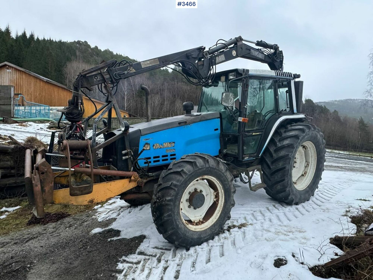 1993 Valmet 8100 m/ Hiab FMV Crane and timber trailer - 장궤형 트랙터 : 사진 1 1993 Valmet 8100 m/ Hiab FMV Crane and timber trailer - 장궤형 트랙터 : 사진 1