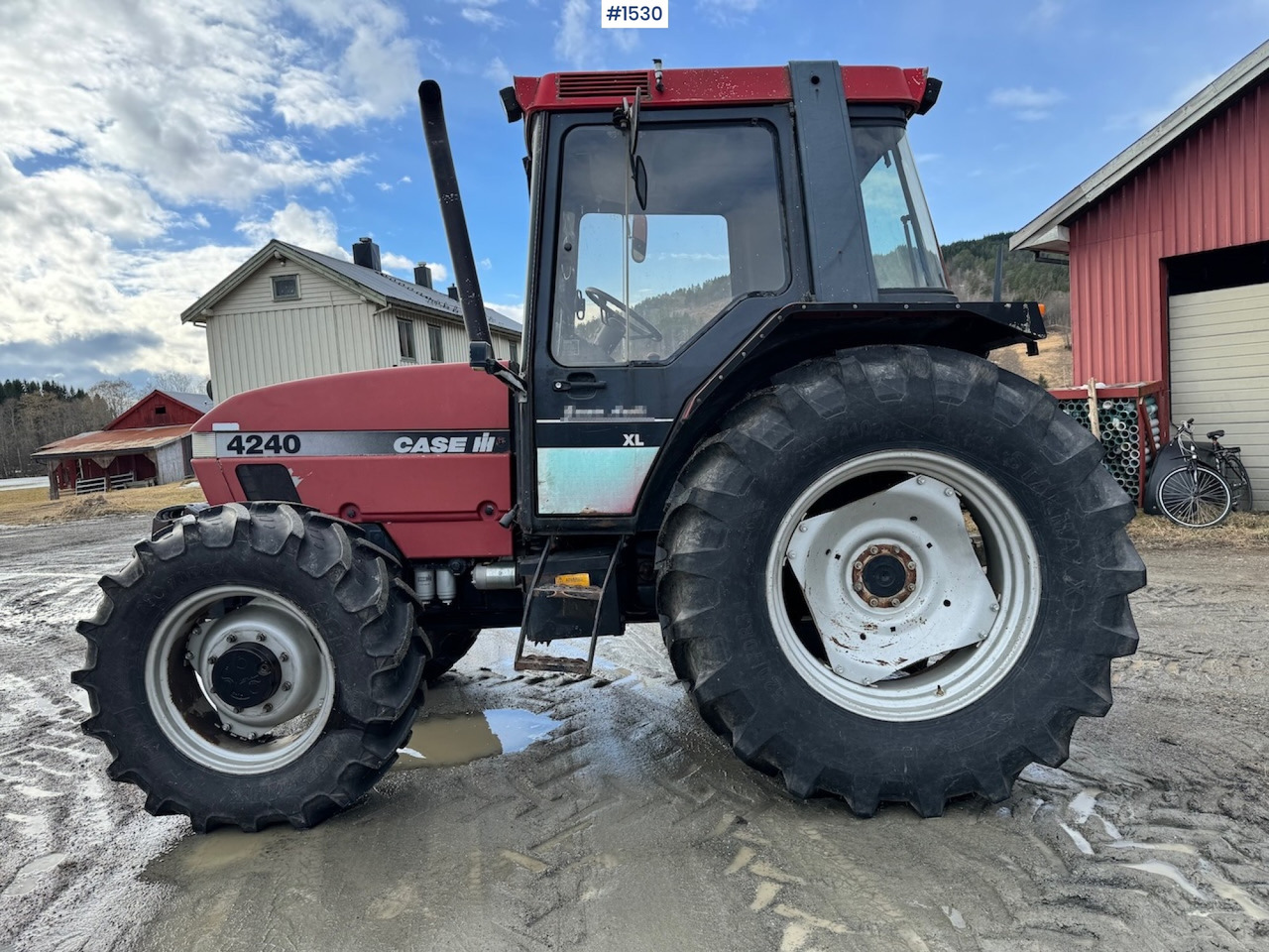 1996 Case CASE IH 4240 XL - 장궤형 트랙터 : 사진 4 1996 Case CASE IH 4240 XL - 장궤형 트랙터 : 사진 4