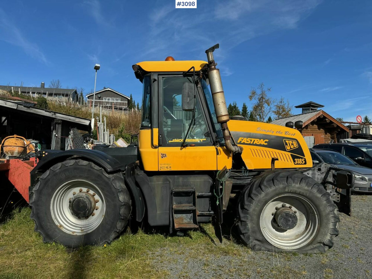 2001 JCB Fastrac 3185 4x4. The plow rigged and two sets of tires. - 장궤형 트랙터 : 사진 4 2001 JCB Fastrac 3185 4x4. The plow rigged and two sets of tires. - 장궤형 트랙터 : 사진 4