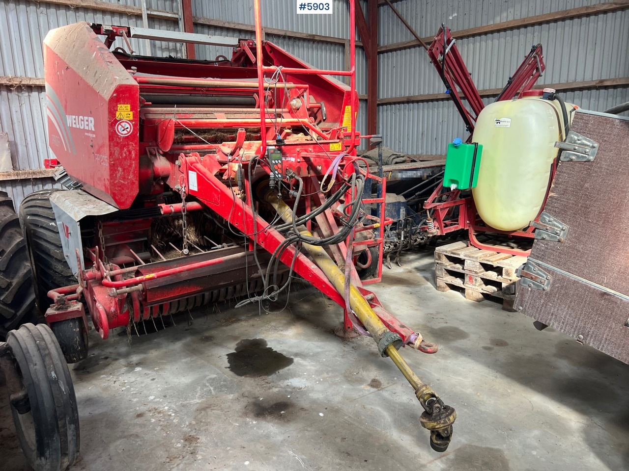 2005 Welger RP 235 press w/ net - 건초 및 목초 장비 : 사진 4 2005 Welger RP 235 press w/ net - 건초 및 목초 장비 : 사진 4