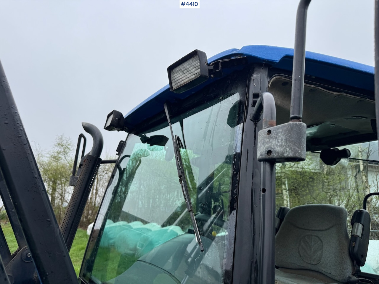 리스 2006 New Holland TL100 A w/Front Loader. 2006 New Holland TL100 A w/Front Loader. : 사진 18 리스 2006 New Holland TL100 A w/Front Loader. 2006 New Holland TL100 A w/Front Loader. : 사진 18