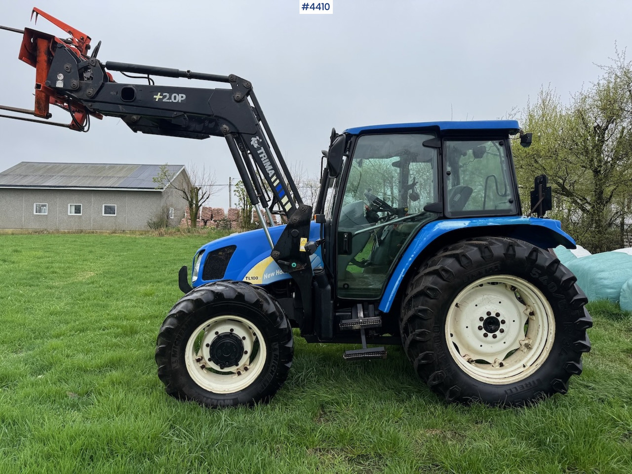 리스 2006 New Holland TL100 A w/Front Loader. 2006 New Holland TL100 A w/Front Loader. : 사진 6 리스 2006 New Holland TL100 A w/Front Loader. 2006 New Holland TL100 A w/Front Loader. : 사진 6