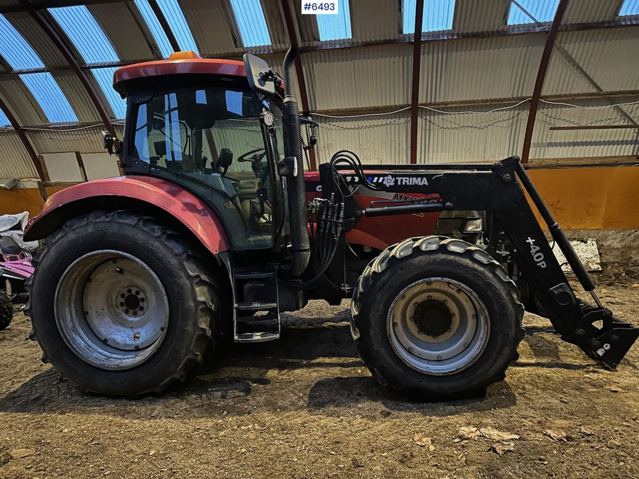 2007 CASE IH MXU 135 Pro 4x4 tractor w/ front loader. - 장궤형 트랙터 : 사진 1 2007 CASE IH MXU 135 Pro 4x4 tractor w/ front loader. - 장궤형 트랙터 : 사진 1