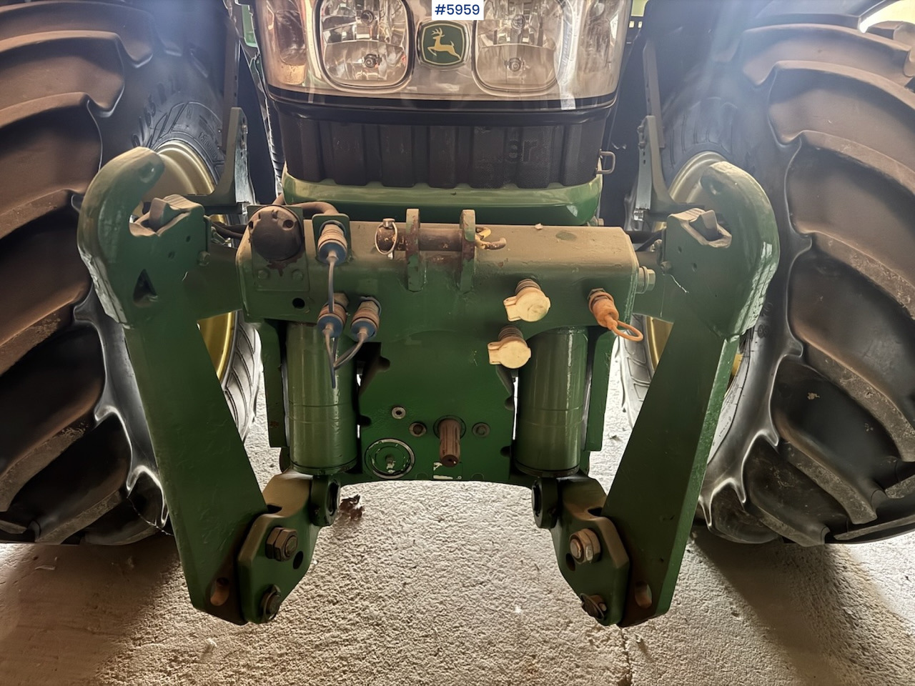 2007 John Deere 6930 w/ Front loader, hydraulics and Front PTO. Rep object. - 장궤형 트랙터 : 사진 4 2007 John Deere 6930 w/ Front loader, hydraulics and Front PTO. Rep object. - 장궤형 트랙터 : 사진 4