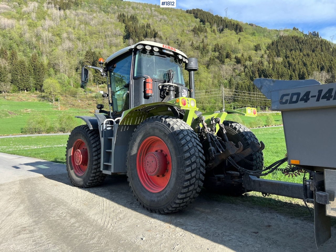 2009 Claas Xerion 3800 - 장궤형 트랙터 : 사진 3 2009 Claas Xerion 3800 - 장궤형 트랙터 : 사진 3