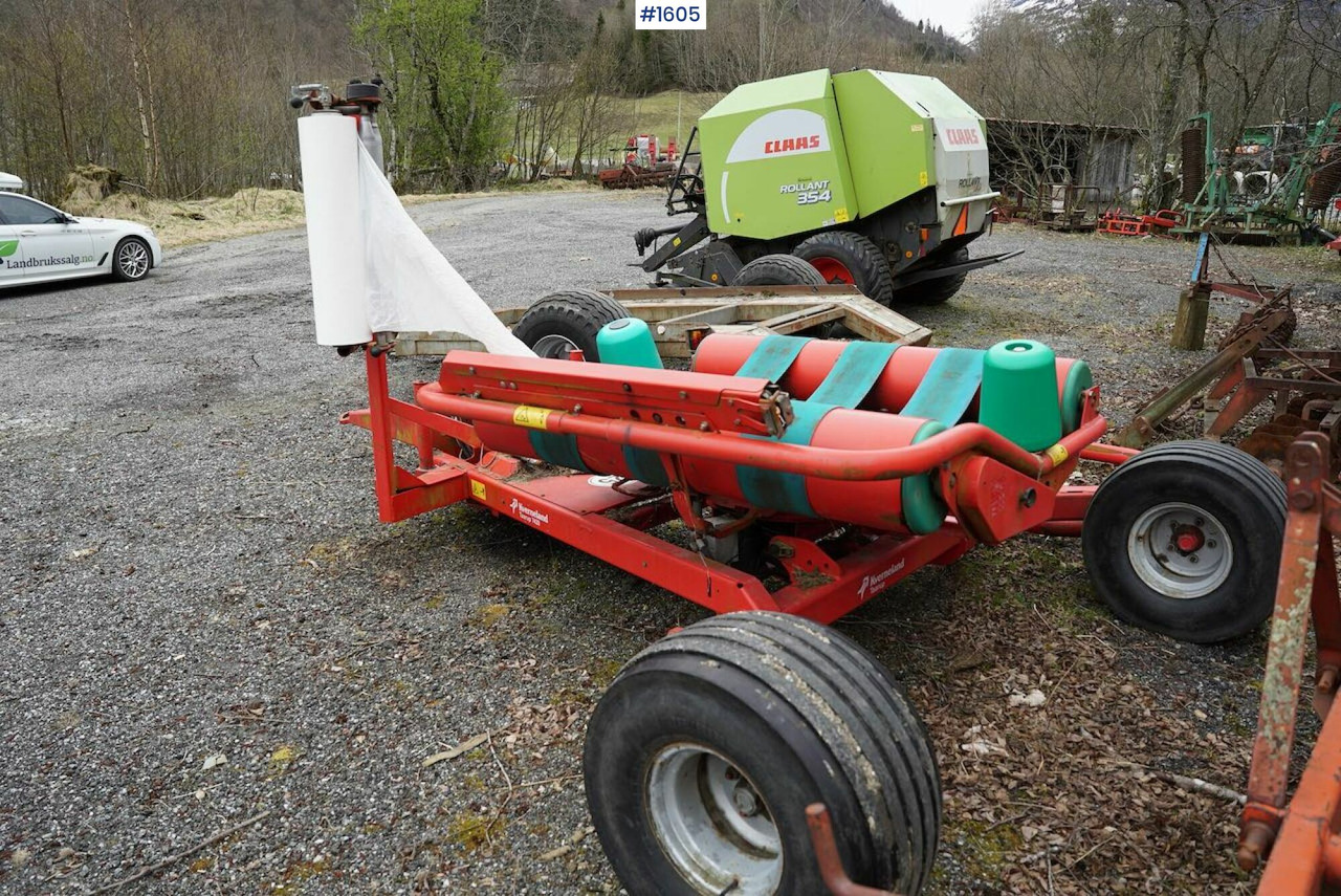 2009 Kverneland Taarup 7420 Round bale packs - 건초 및 목초 장비 : 사진 3 2009 Kverneland Taarup 7420 Round bale packs - 건초 및 목초 장비 : 사진 3