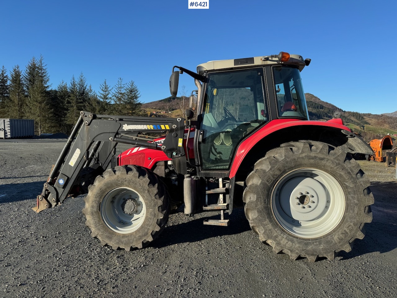 2009 Massey Ferguson 6455 Dyna-6 w/ front loader. - 장궤형 트랙터 : 사진 1 2009 Massey Ferguson 6455 Dyna-6 w/ front loader. - 장궤형 트랙터 : 사진 1
